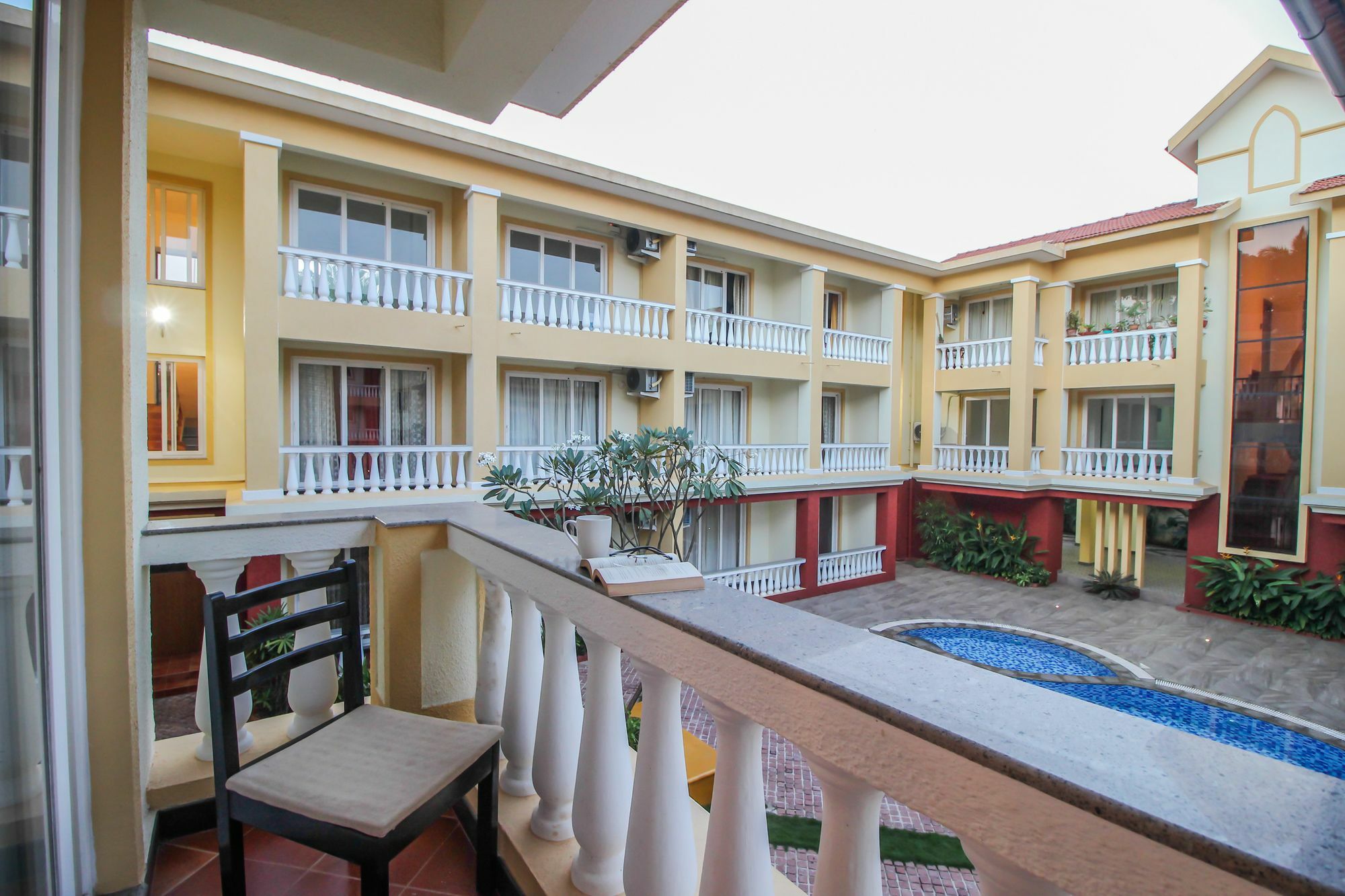 Oyo 10801 Home Pool View 2Bhk Siolim Dış mekan fotoğraf